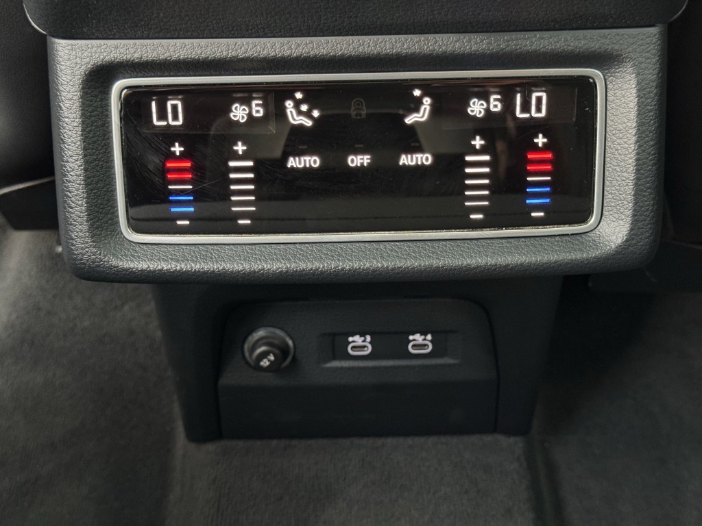 2021 Audi e-tron Image 31