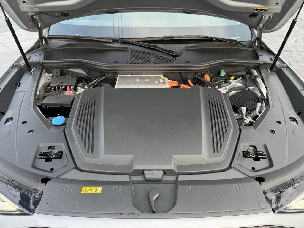 2021 Audi e-tron Image 33