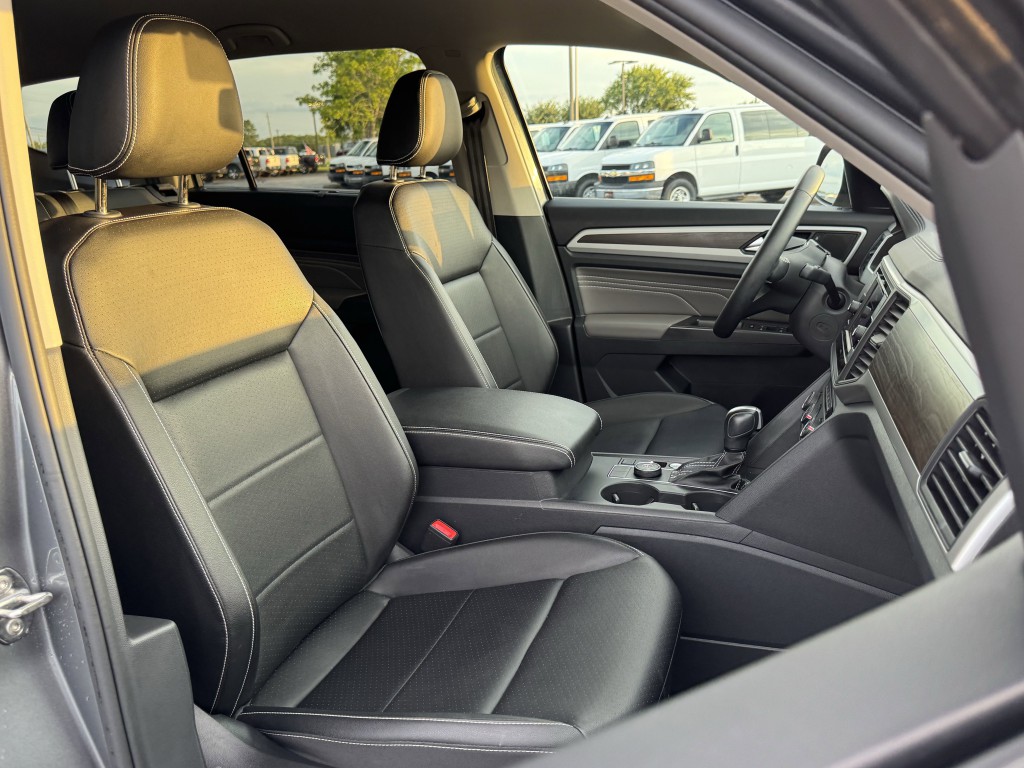2023 Volkswagen Atlas Image 24