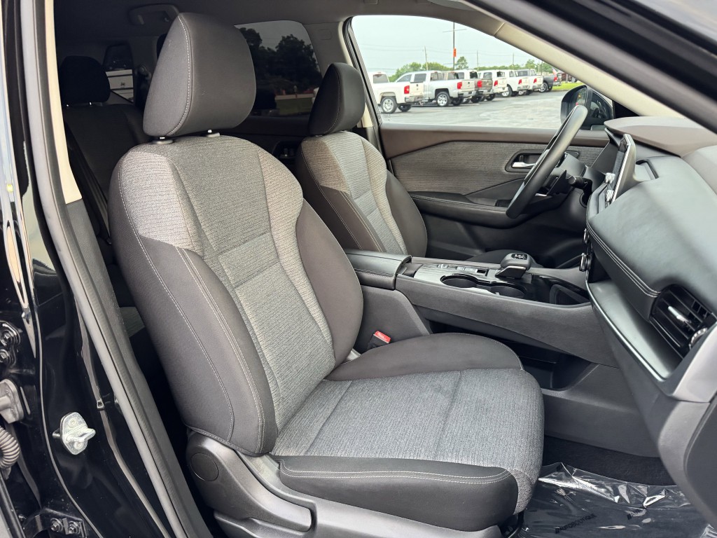 2021 Nissan Rogue Image 26