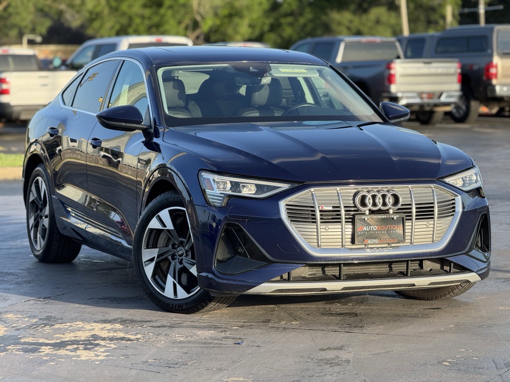 2022 Audi e-tron Sportback Image 3