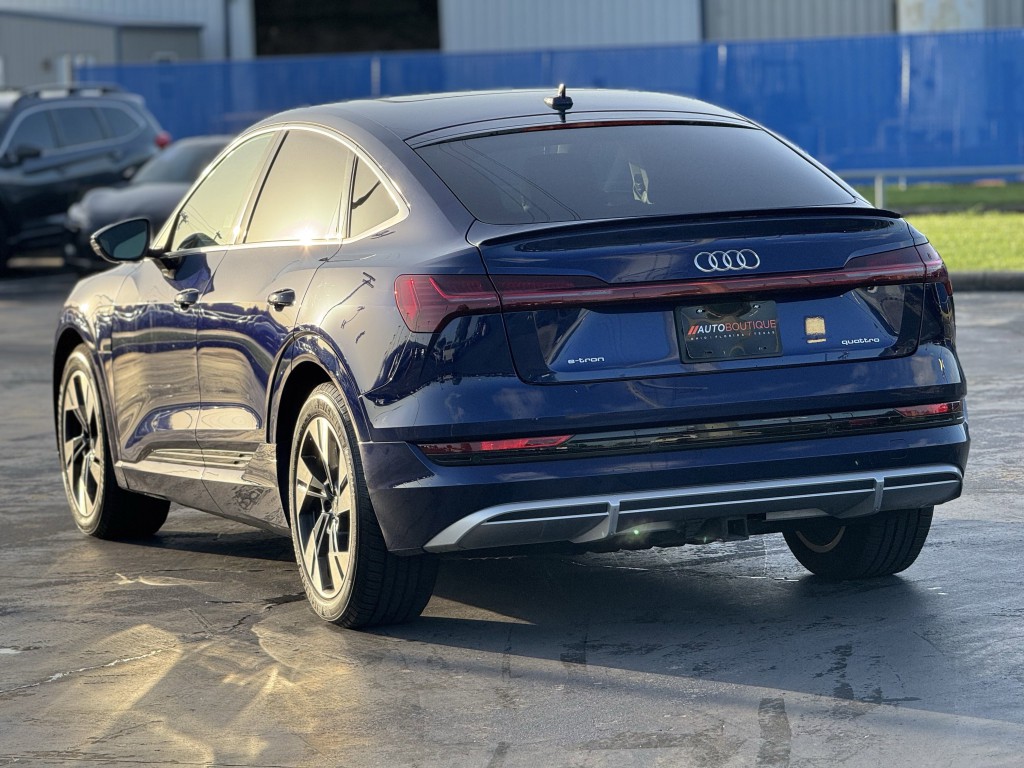 2022 Audi e-tron Sportback Image 9