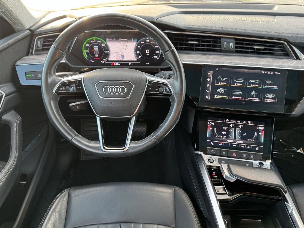 2022 Audi e-tron Sportback Image 15