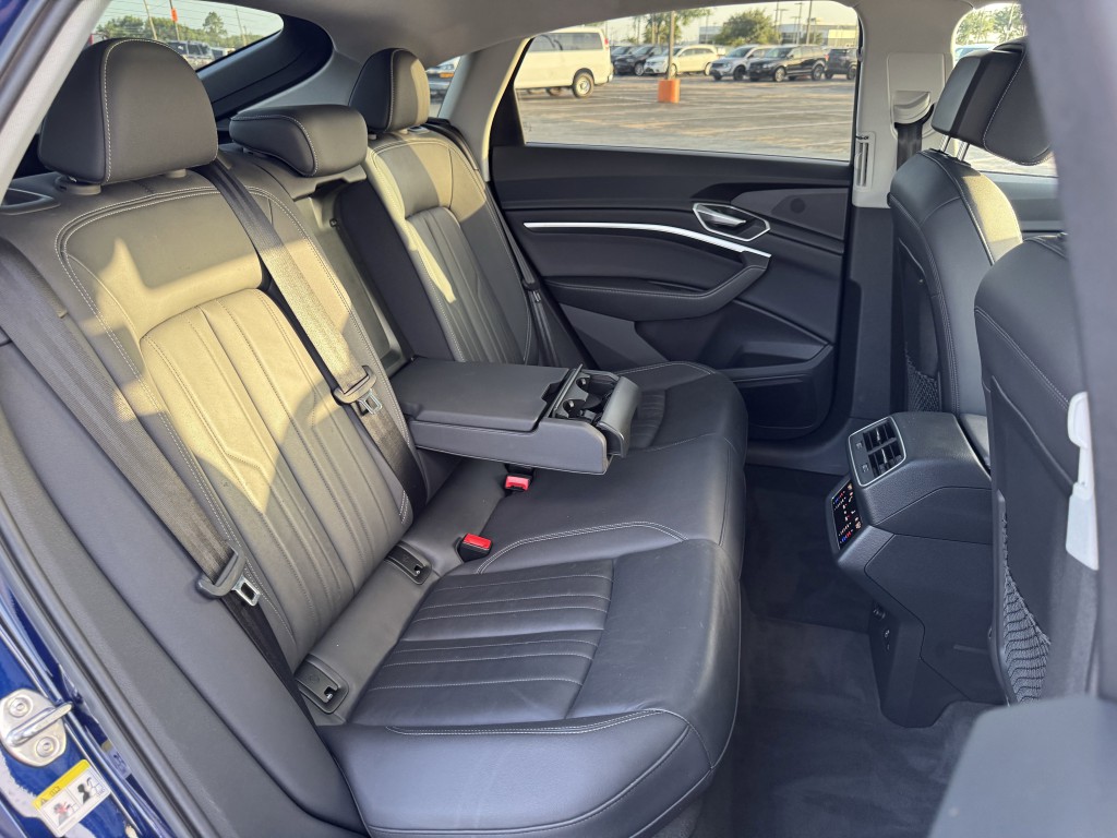 2022 Audi e-tron Sportback Image 29