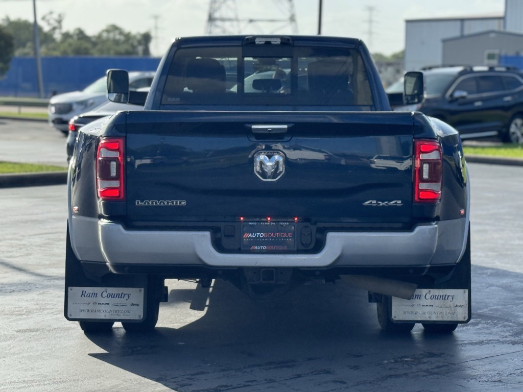 2022 RAM 3500 Image 9