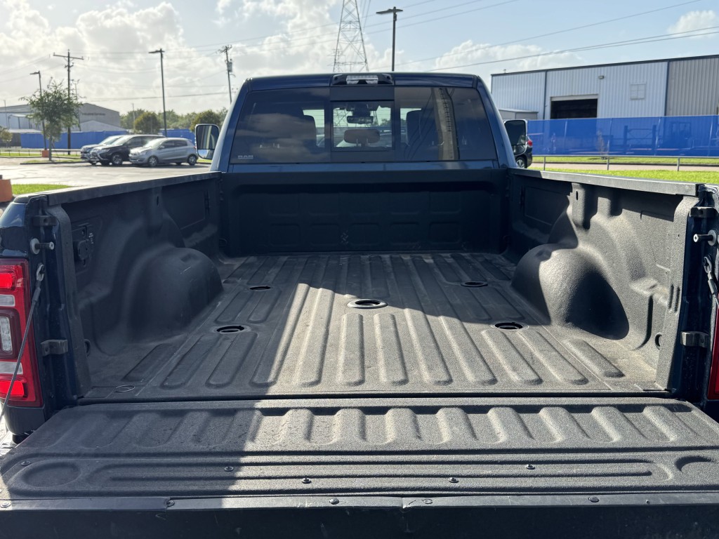 2022 RAM 3500 Image 14
