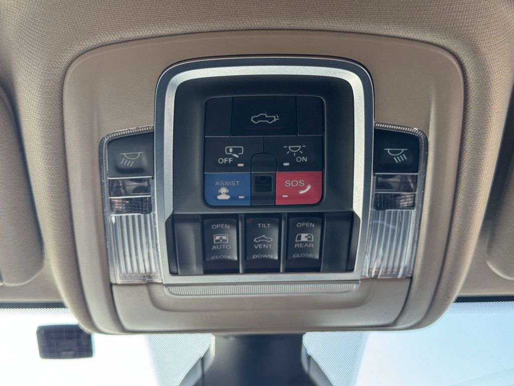 2022 RAM 3500 Image 26