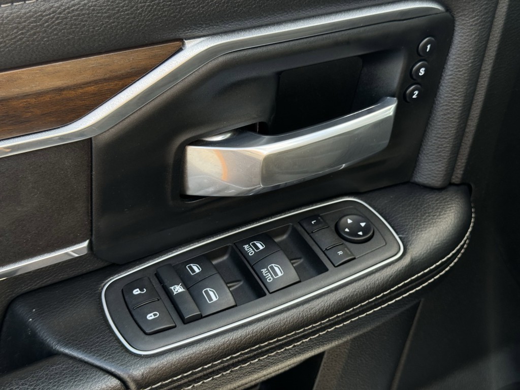 2022 RAM 3500 Image 27