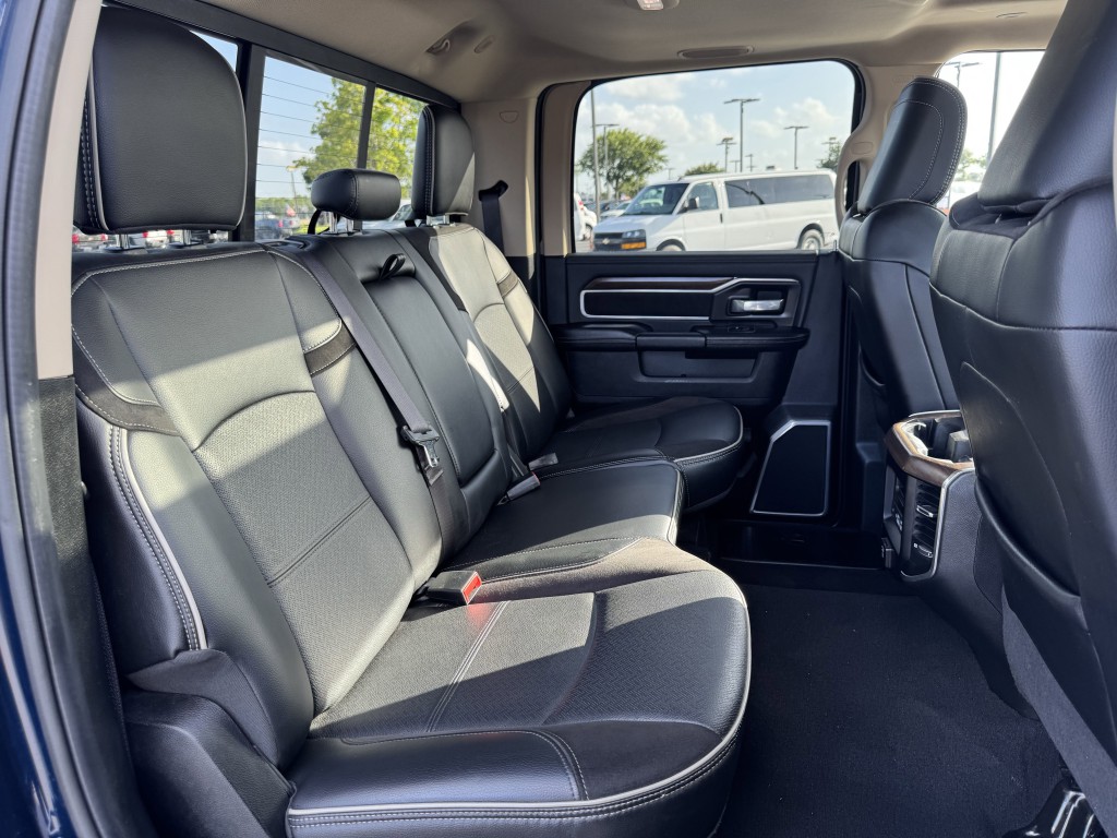 2022 RAM 3500 Image 30
