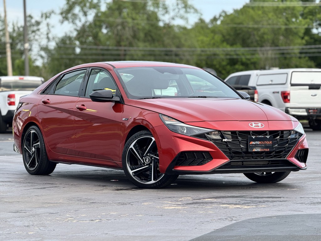 2022 Hyundai Elantra Image 3