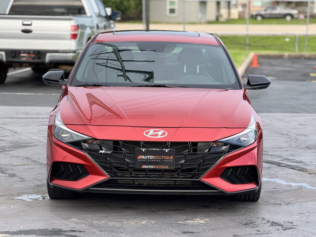 2022 Hyundai Elantra Image 5