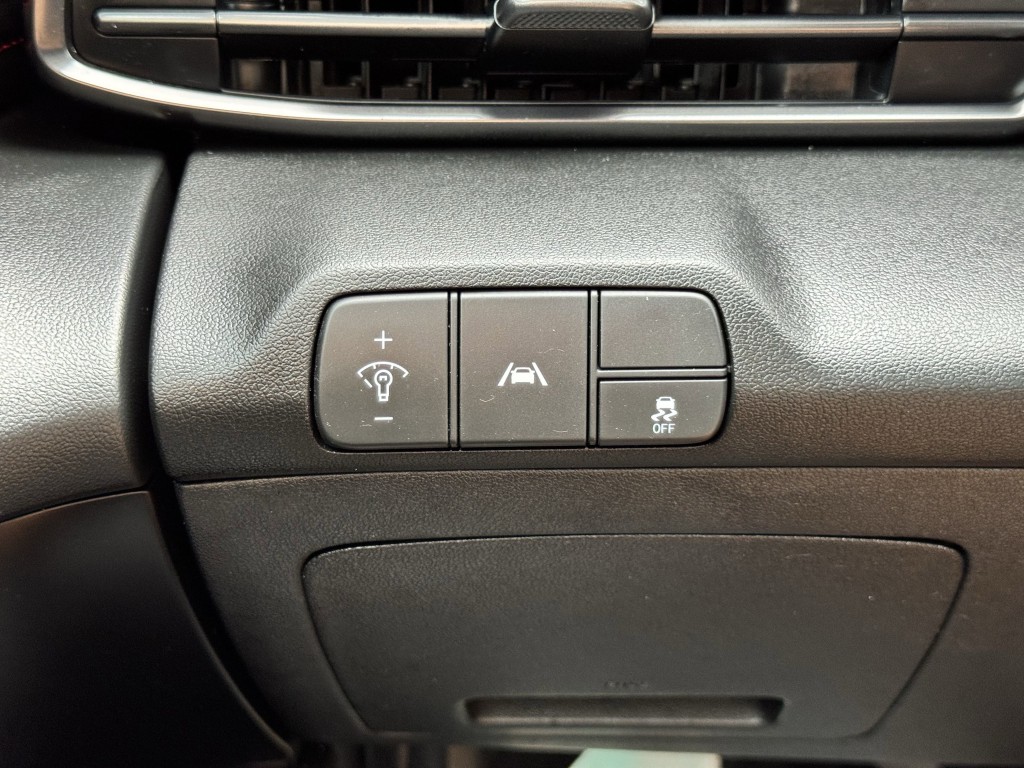2022 Hyundai Elantra Image 22