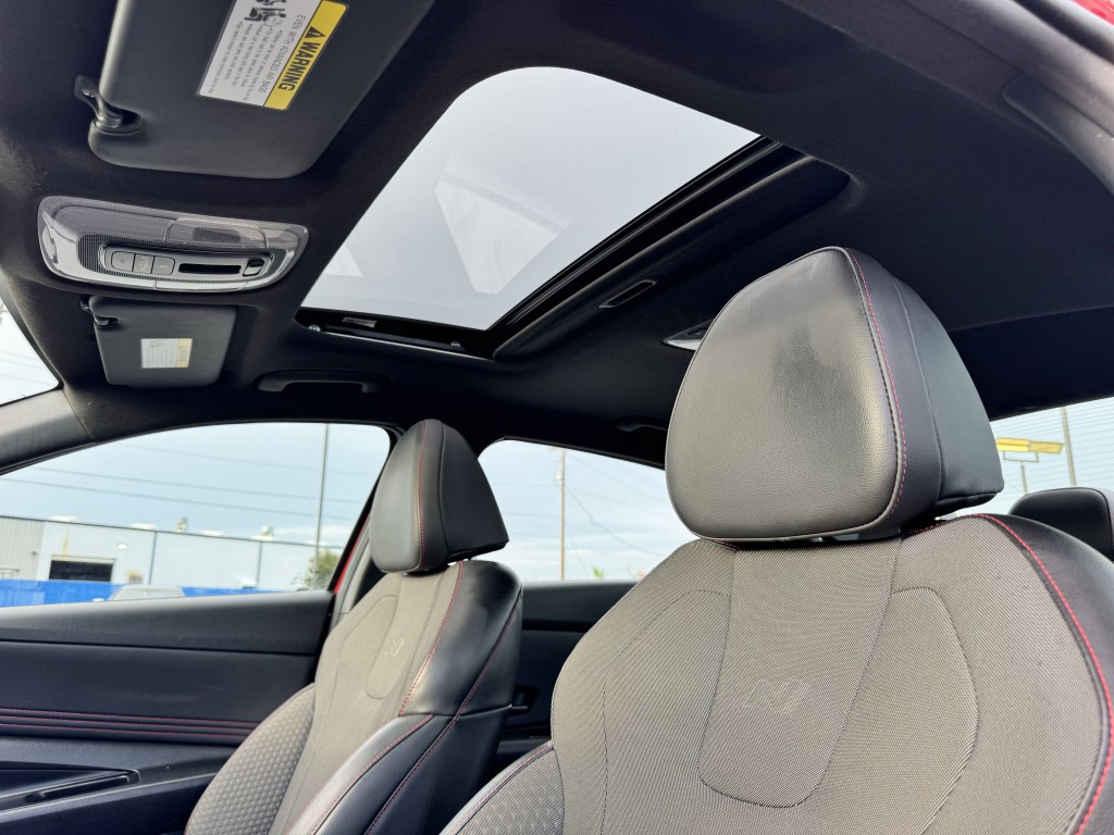 2022 Hyundai Elantra Image 28