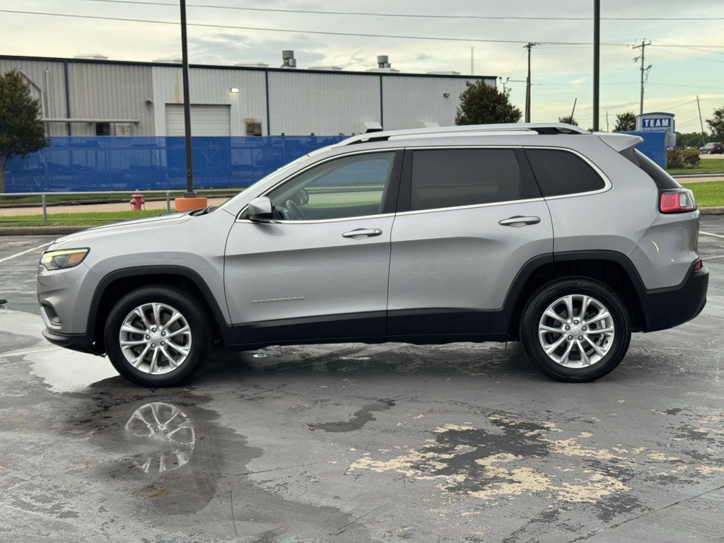 2019 Jeep Cherokee Image 10