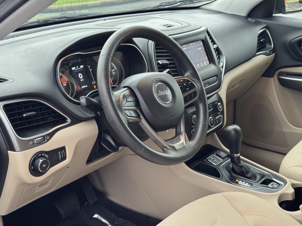 2019 Jeep Cherokee Image 12