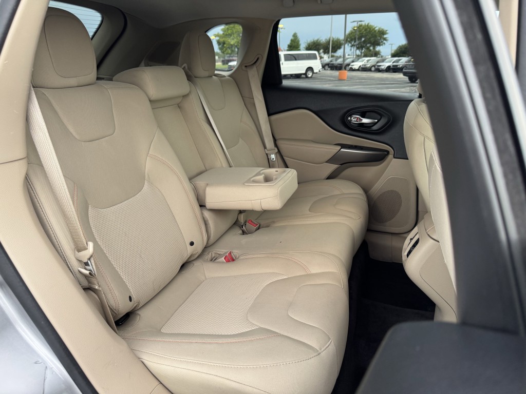2019 Jeep Cherokee Image 25