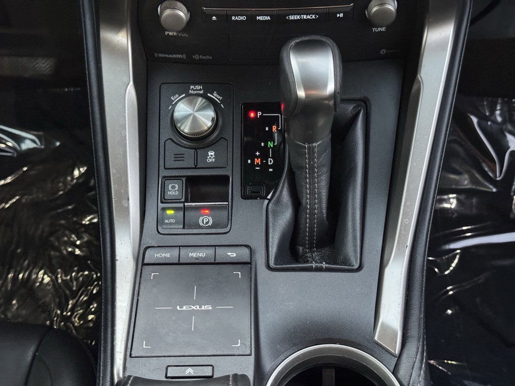 2018 Lexus NX Image 18