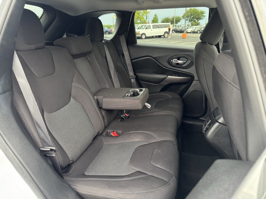 2020 Jeep Cherokee Image 25