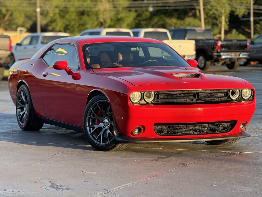 2015 Dodge Challenger Image 3