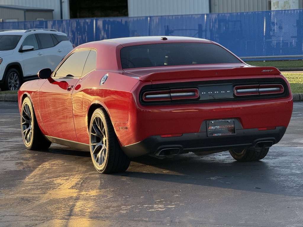 2015 Dodge Challenger Image 8