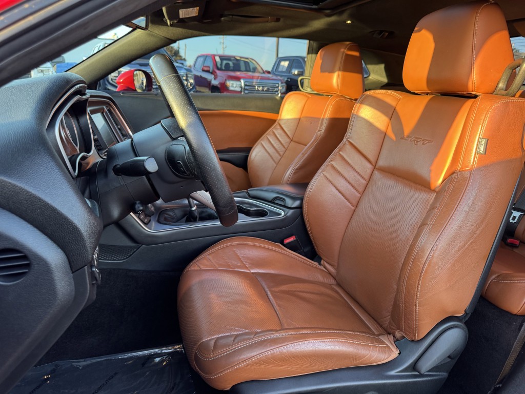 2015 Dodge Challenger Image 23