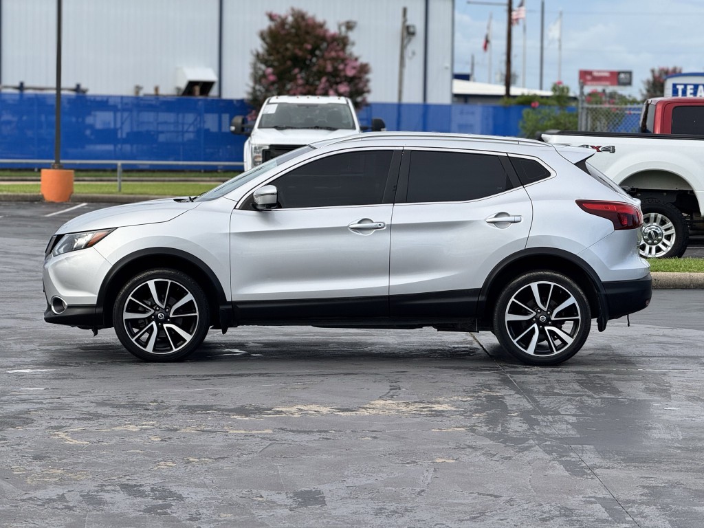 2018 Nissan Rogue Image 9