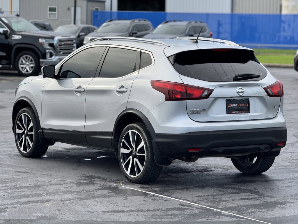 2018 Nissan Rogue Image 10