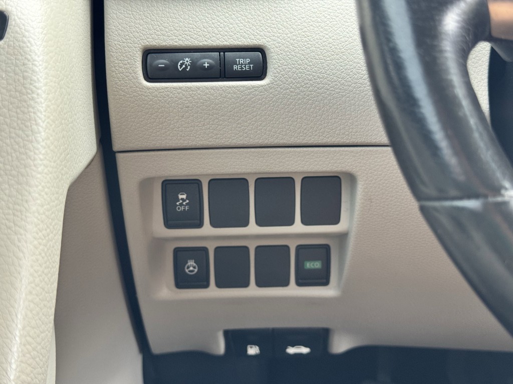 2018 Nissan Rogue Image 15