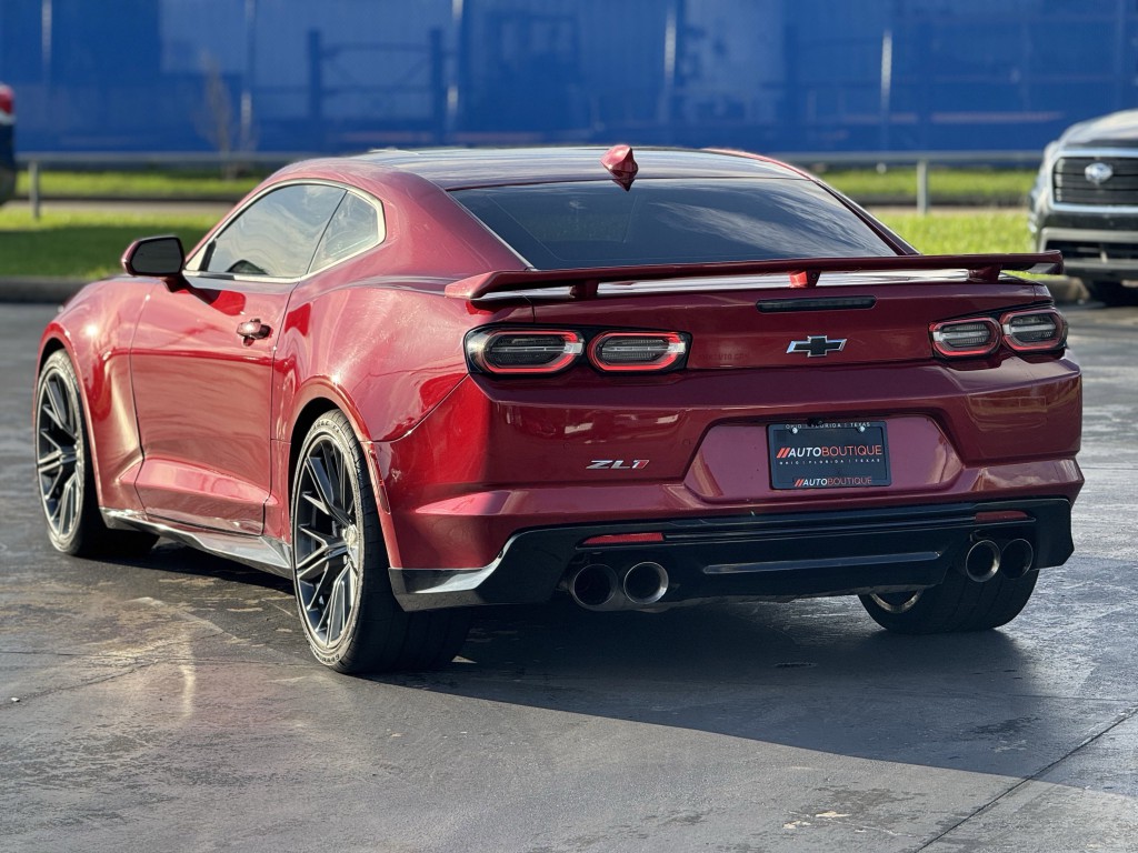 2019 Chevrolet Camaro Image 11