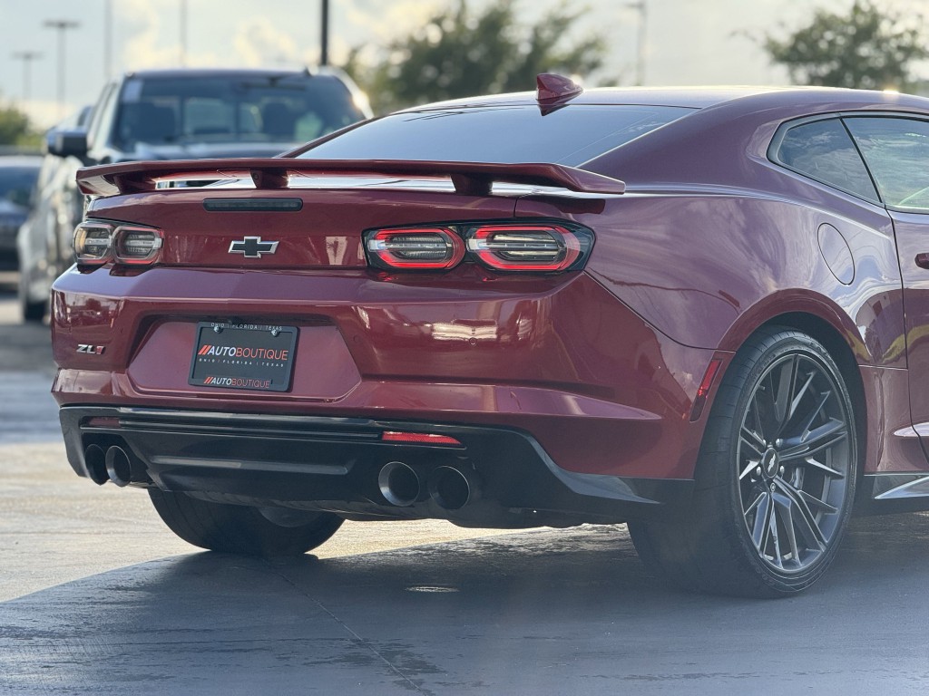 2019 Chevrolet Camaro Image 12