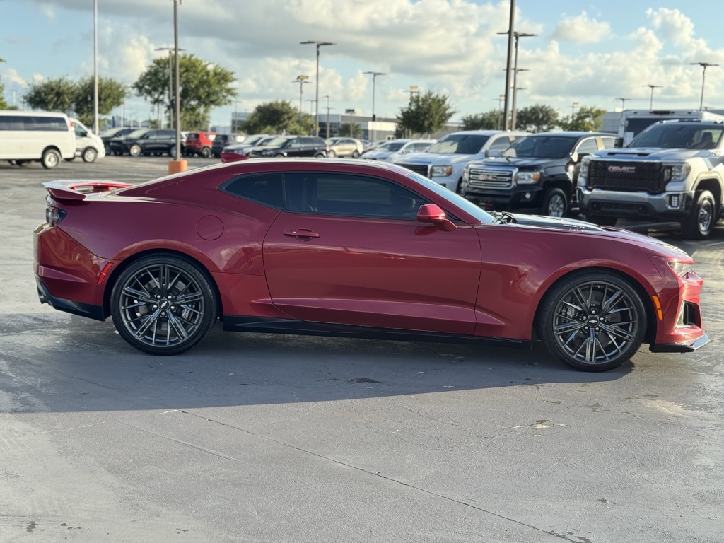 2019 Chevrolet Camaro Image 14