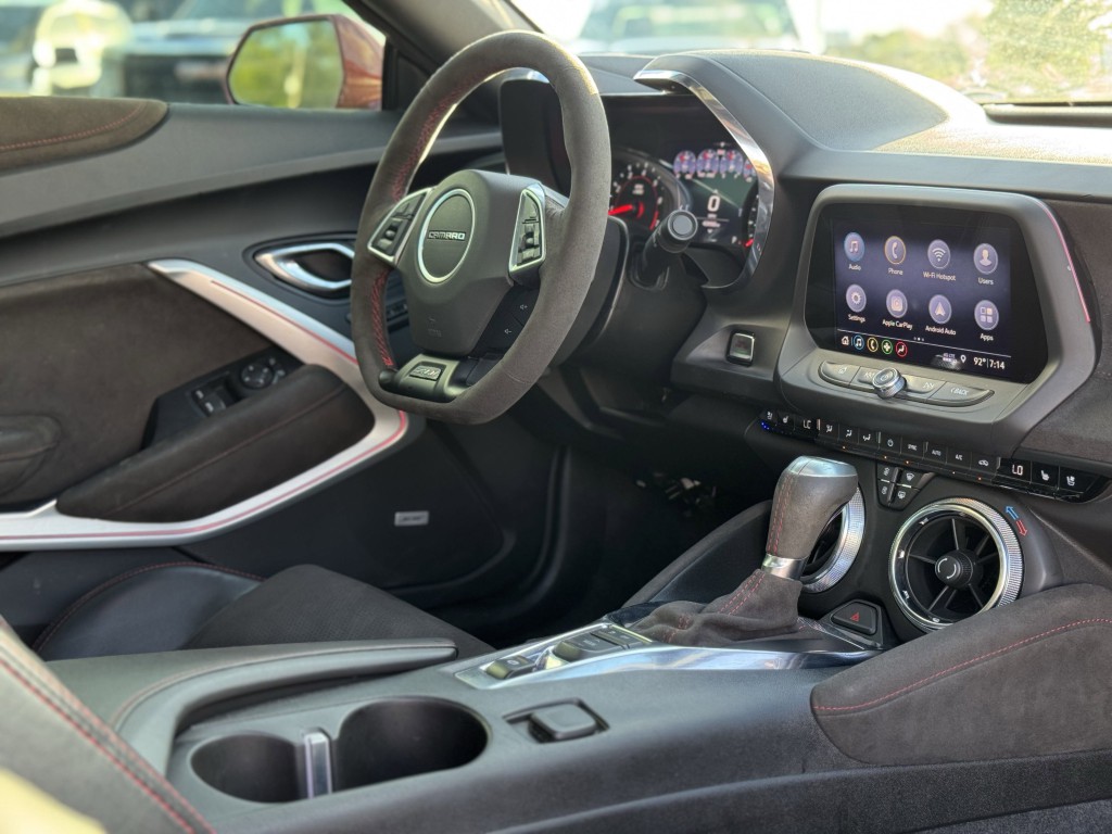 2019 Chevrolet Camaro Image 16