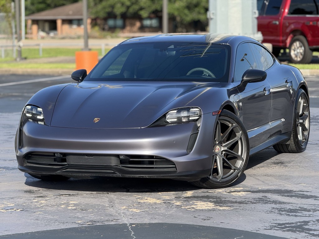 2021 Porsche Taycan Image 5