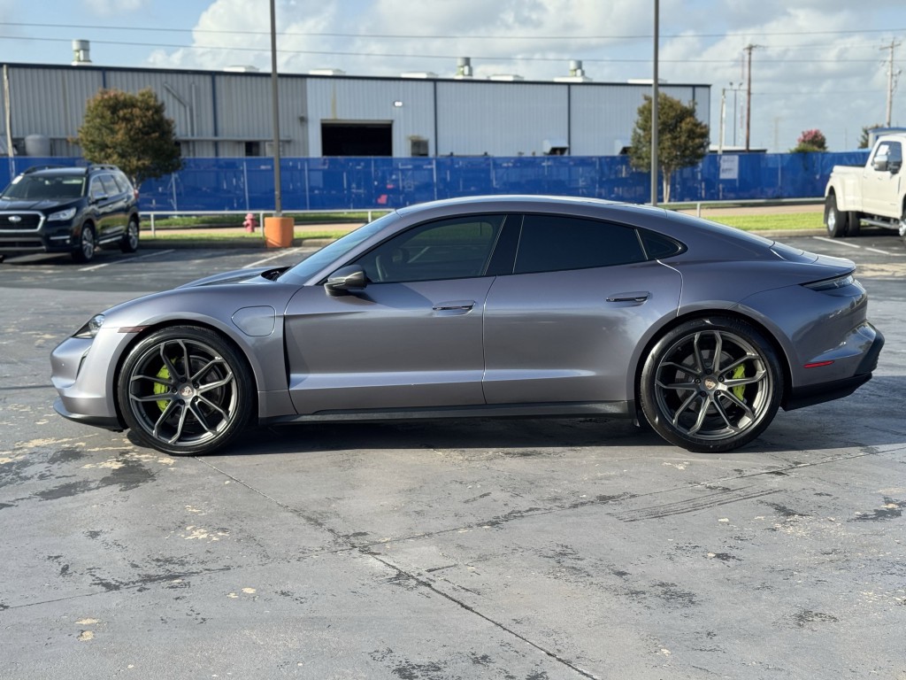 2021 Porsche Taycan Image 13