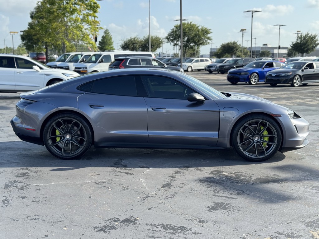 2021 Porsche Taycan Image 14