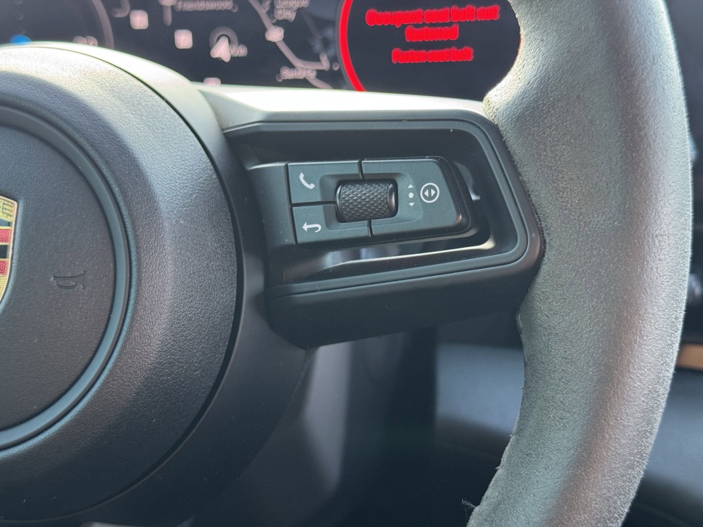 2021 Porsche Taycan Image 20