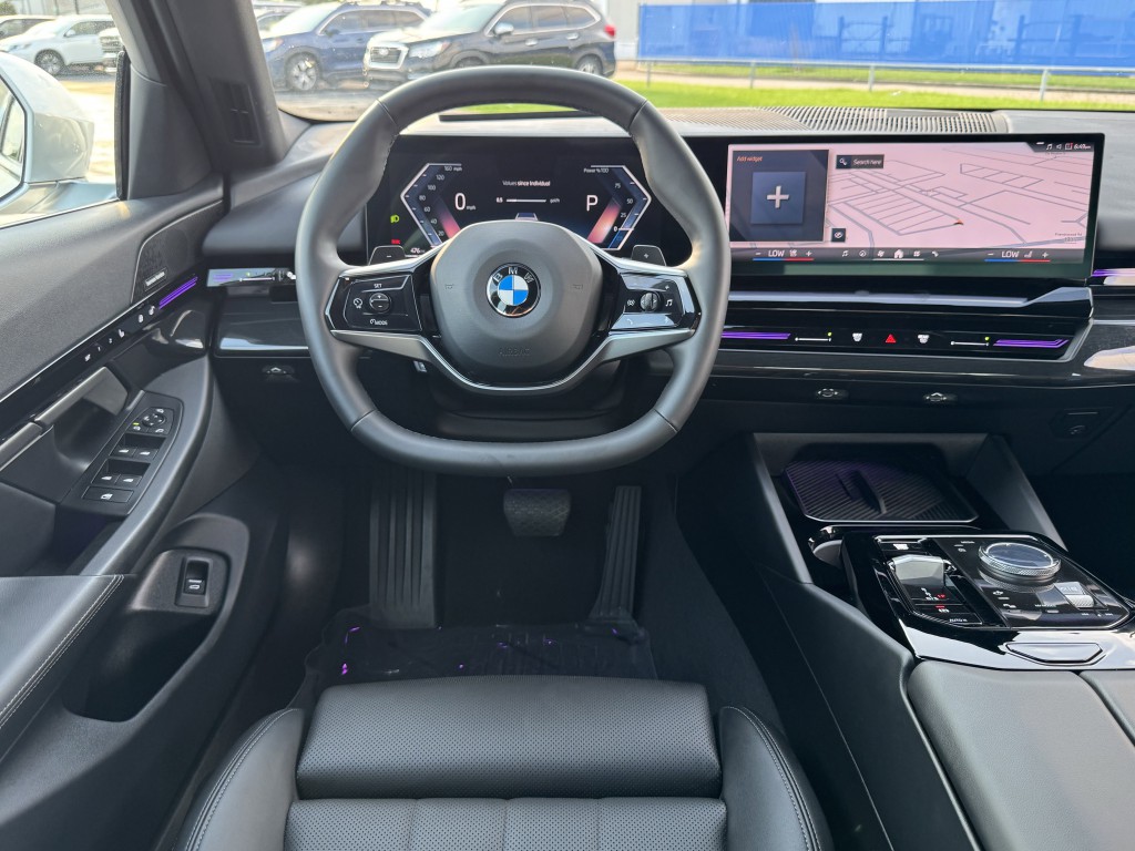 2025 BMW 5 Series Image 17
