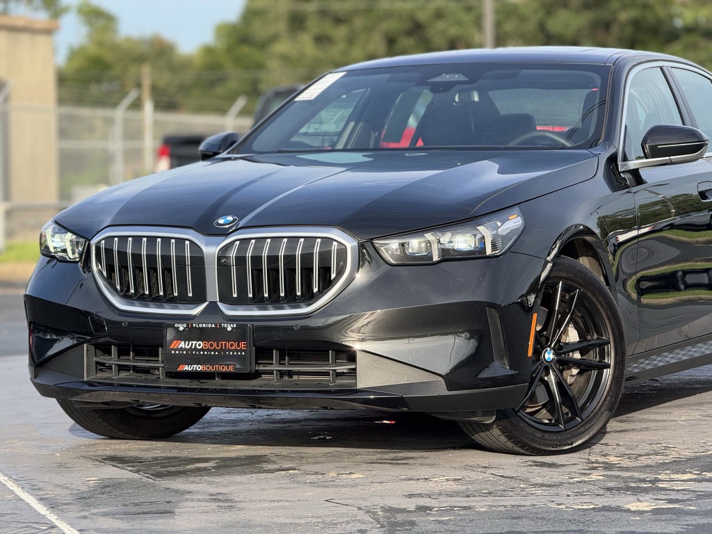 2025 BMW 5 Series Image 6
