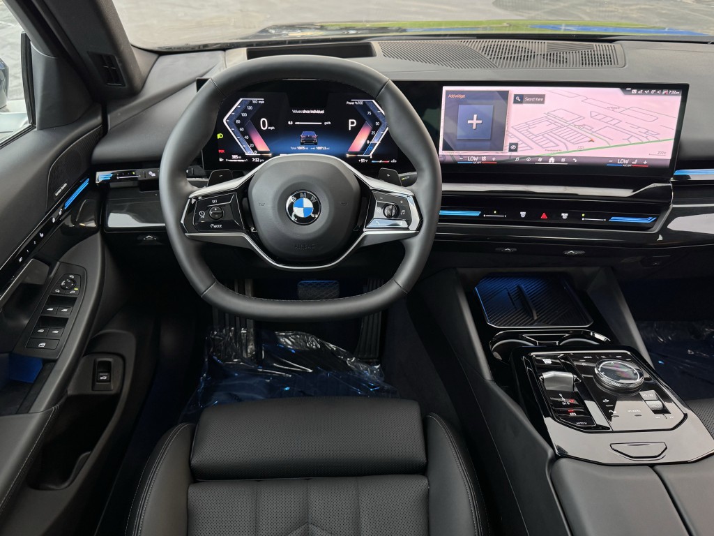 2025 BMW 5 Series Image 16