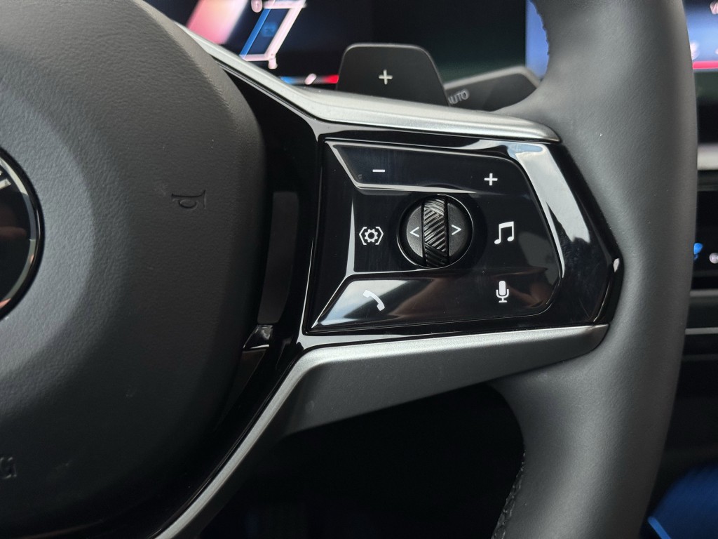 2025 BMW 5 Series Image 19