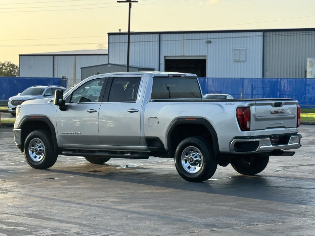 2023 GMC Sierra 2500 Image 9