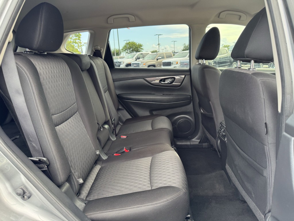 2019 Nissan Rogue Image 22