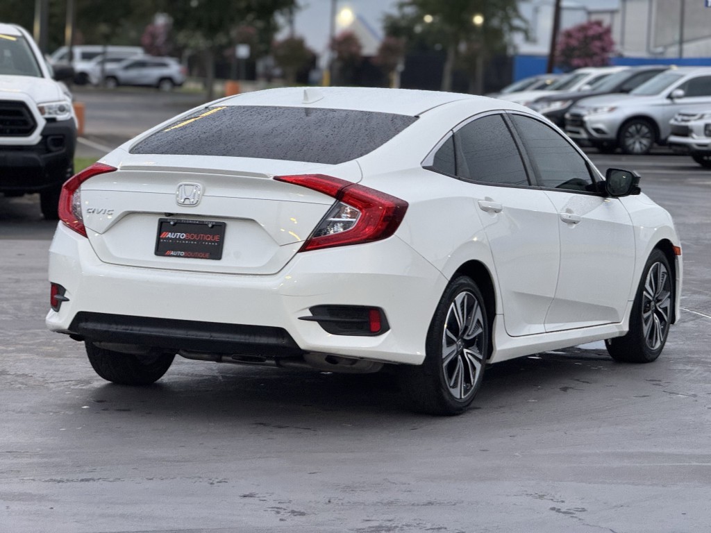 2018 Honda Civic Image 9