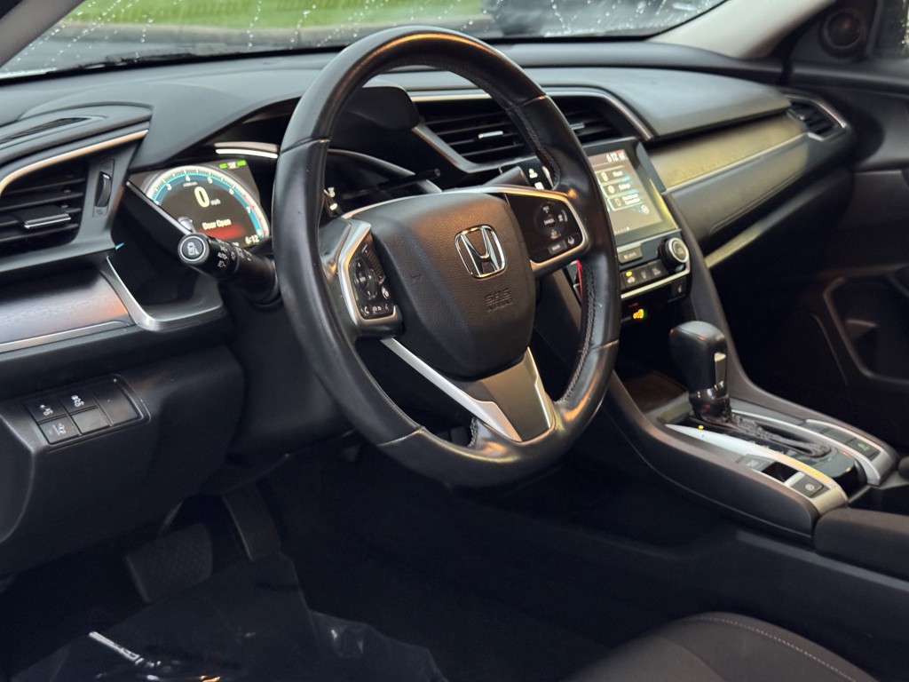 2018 Honda Civic Image 12