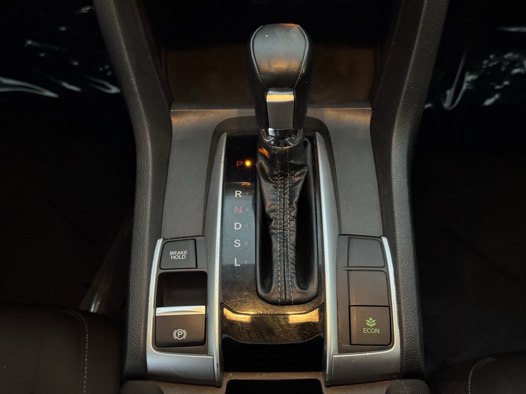 2018 Honda Civic Image 21