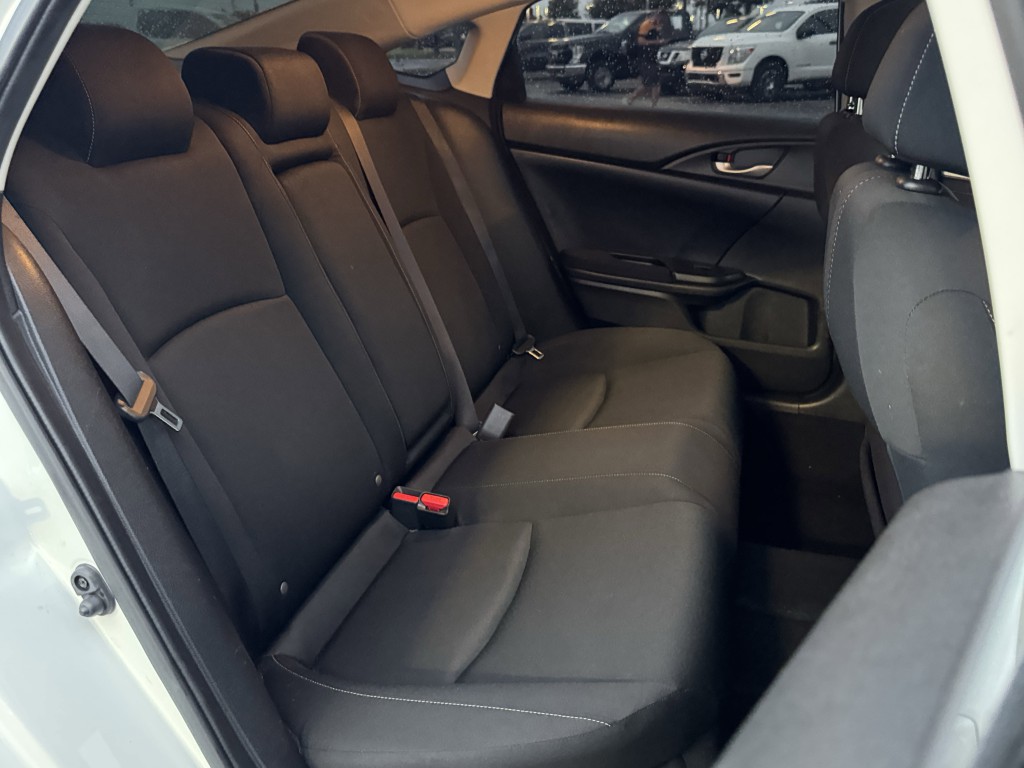 2018 Honda Civic Image 24
