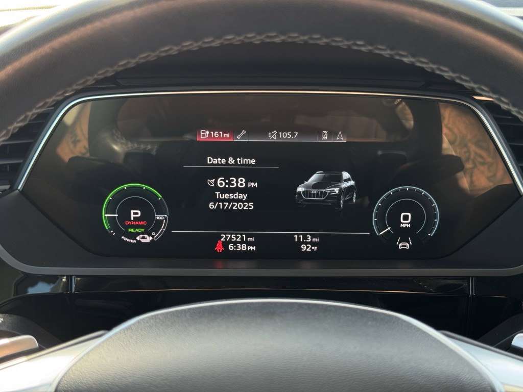2022 Audi e-tron Image 17
