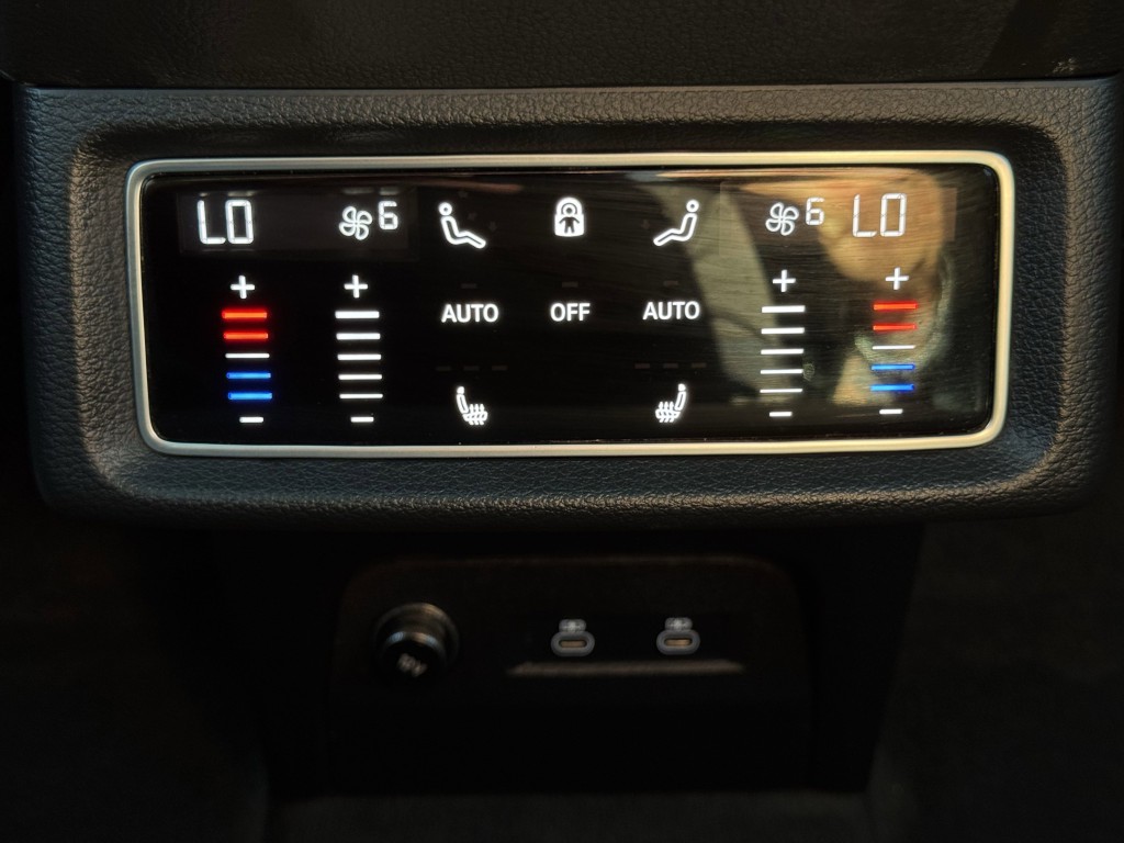 2022 Audi e-tron Image 28