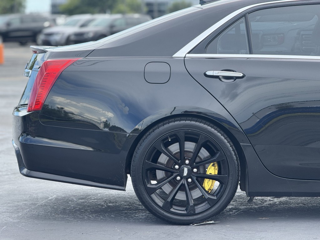 2016 Cadillac CTS Image 16
