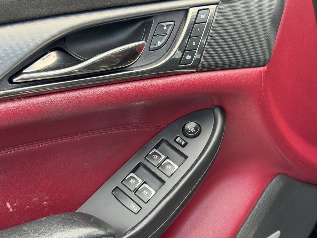 2016 Cadillac CTS Image 30